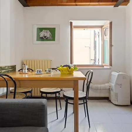 Appartamento Rione Carega - Affitti Brevi Italia